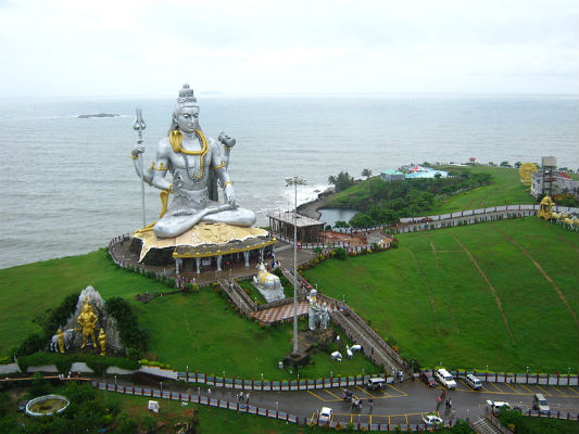 Gokarna International Beach Resort-Murudeshwara temple